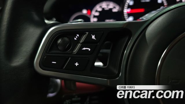 Porsche Panamera 2020 — photo 30