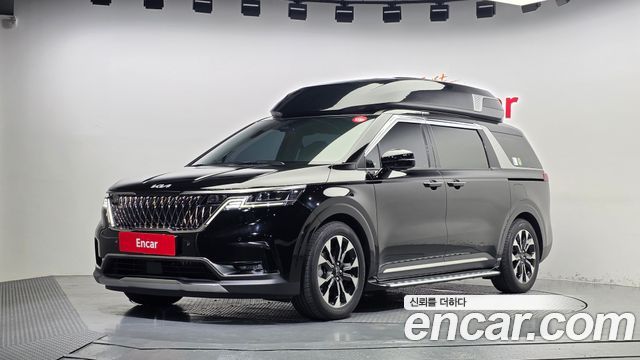 Kia Canival 2023 — photo 1