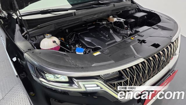 Kia Canival 2023 — photo 6