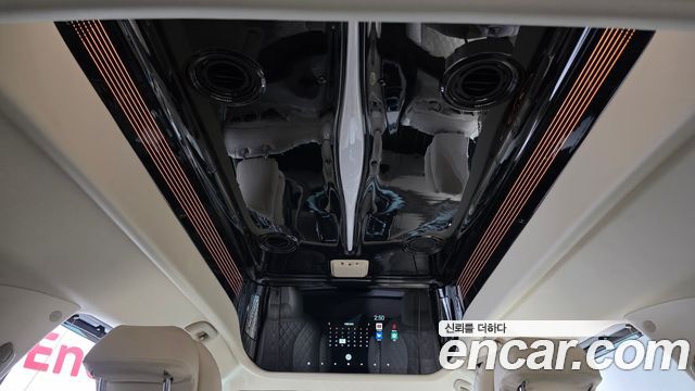 Kia Canival 2023 — photo 26