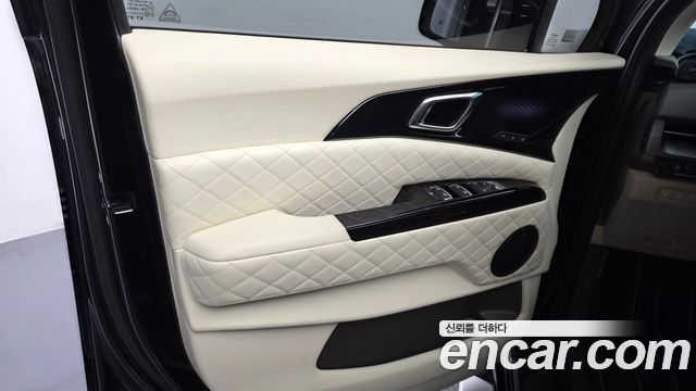 Kia Canival 2023 — photo 15