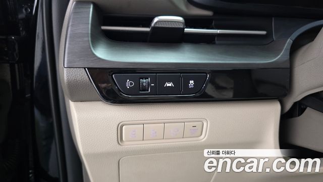 Kia Canival 2023 — photo 29