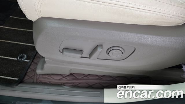 Kia Canival 2023 — photo 30