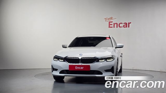 BMW 3-Series 2019 — photo 3