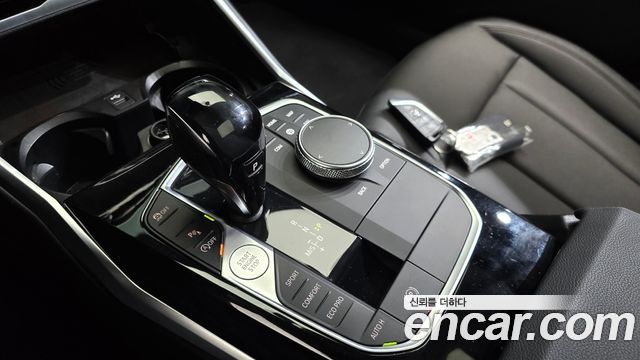 BMW 3-Series 2019 — photo 12