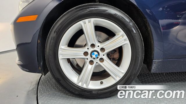 BMW 3-Series 2012 — photo 5