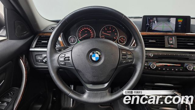 BMW 3-Series 2012 — photo 13