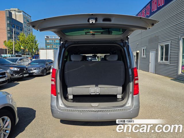 Hyundai Starex 2017 — photo 10
