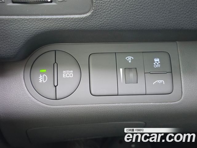 Hyundai Starex 2017 — photo 17