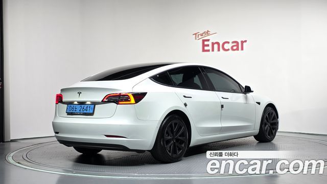 Tesla Model 3 2022 — photo 2