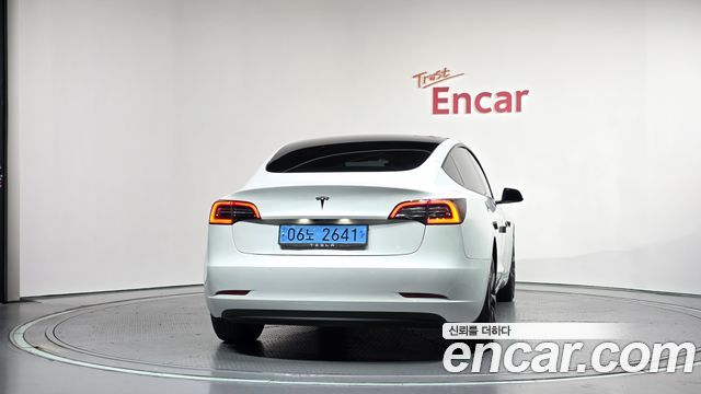 Tesla Model 3 2022 — photo 4