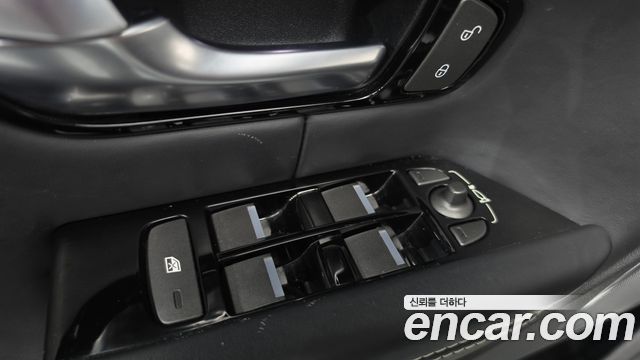 Land Rover Range Rover Evoque 2016 — photo 18