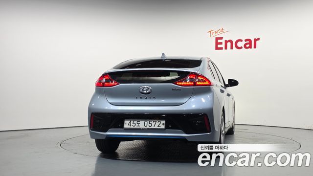 Hyundai Ioniq 2017 — photo 4