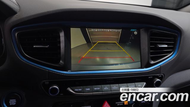 Hyundai Ioniq 2017 — photo 16