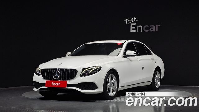 Mercedes-Benz E-Class 2017 — photo 1