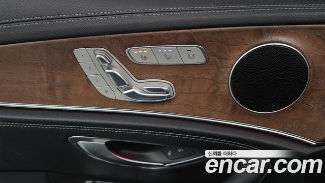 Mercedes-Benz E-Class 2017 — photo 17