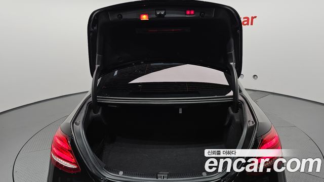 Mercedes-Benz E-Class 2017 — photo 20