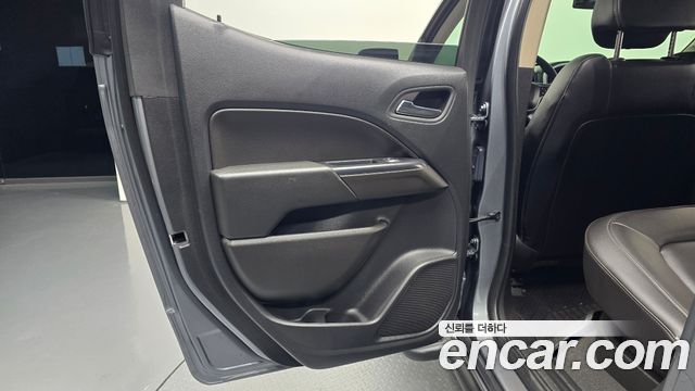 Chevrolet Korea Colorado 2022 — photo 15