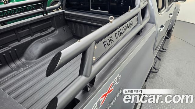 Chevrolet Korea Colorado 2022 — photo 28