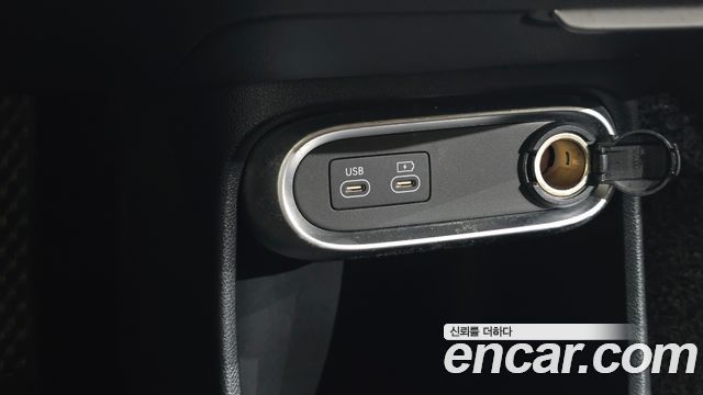 Genesis GV60 2022 — photo 19
