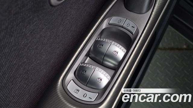 Genesis GV60 2022 — photo 35