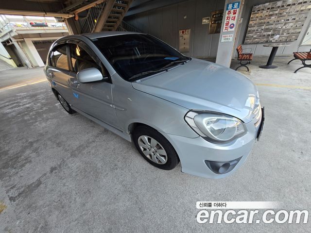 Hyundai Verna 2010 — photo 3