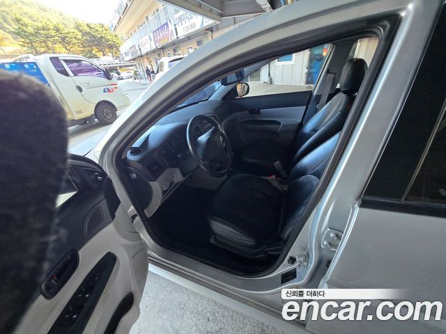 Hyundai Verna 2010 — photo 10