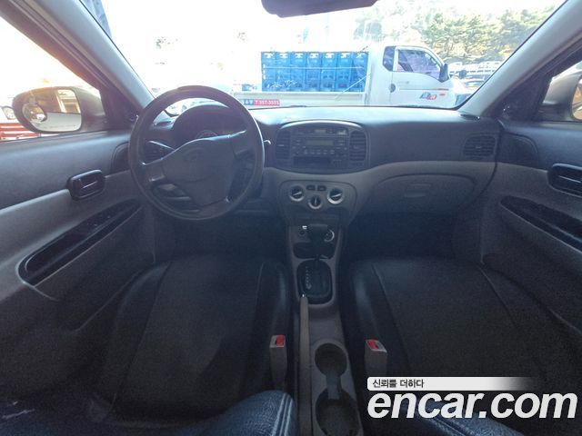 Hyundai Verna 2010 — photo 12