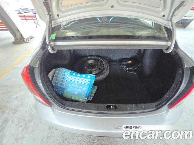 Hyundai Verna 2010 — photo 15