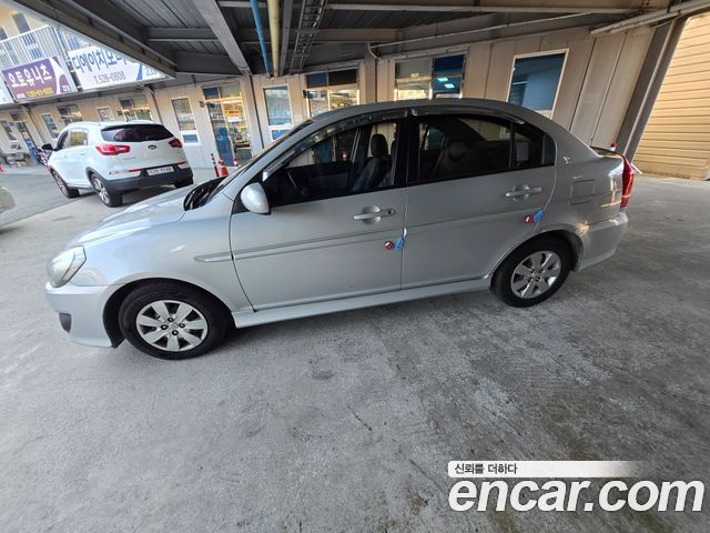Hyundai Verna 2010 — photo 18