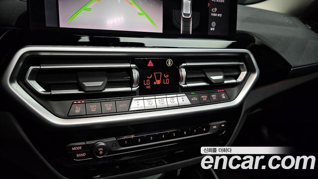 BMW X4 2022 — photo 32