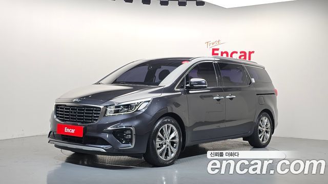Kia Canival 2019 — photo 1