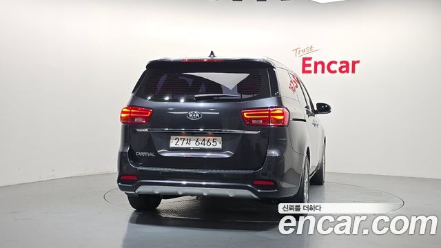 Kia Canival 2019 — photo 4