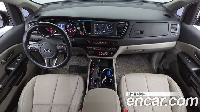 Kia Canival 2019 — photo 10