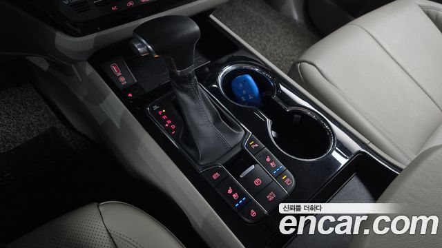 Kia Canival 2019 — photo 12