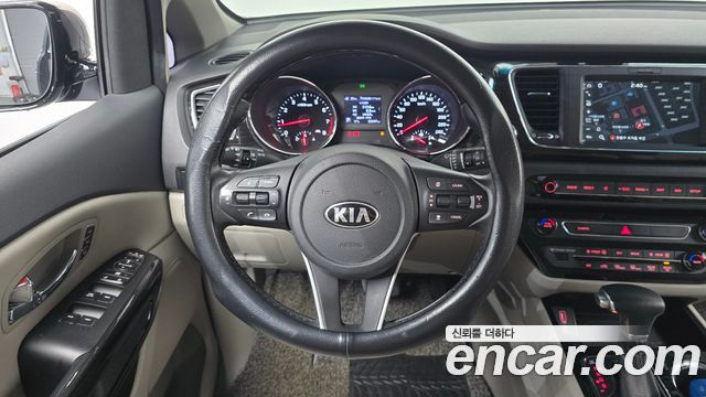 Kia Canival 2019 — photo 19