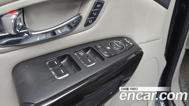 Kia Canival 2019 — photo 33