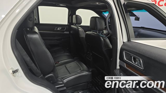 Ford Explorer 2016 — photo 11