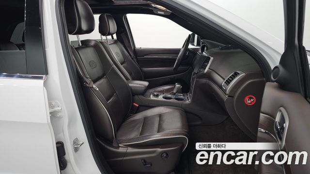 Jeep Cherokee 2018 — photo 17