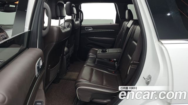 Jeep Cherokee 2018 — photo 16