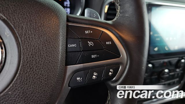 Jeep Cherokee 2018 — photo 29