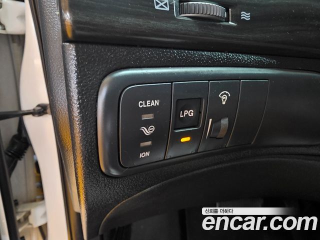 Kia LOTZE 2010 — photo 15