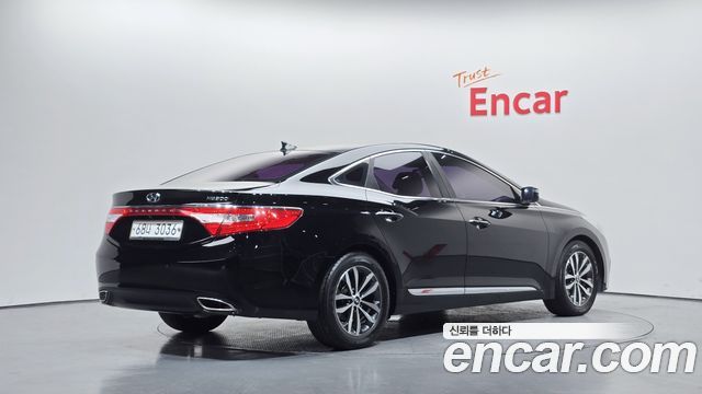 Hyundai Grandeur 2011 — photo 2