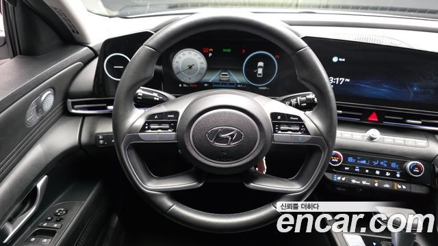 Hyundai AVANTE 2021 — photo 19