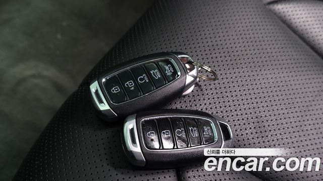 Hyundai AVANTE 2021 — photo 24