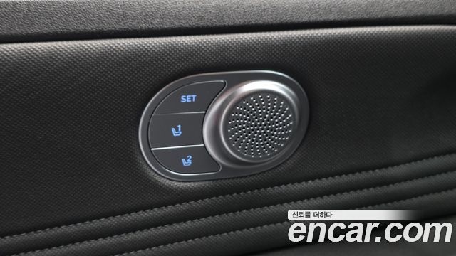 Hyundai AVANTE 2021 — photo 29