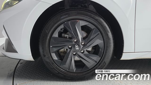 Hyundai AVANTE 2023 — photo 5