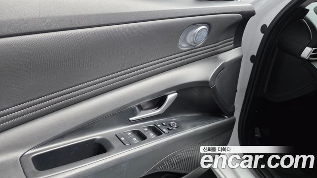 Hyundai AVANTE 2023 — photo 14