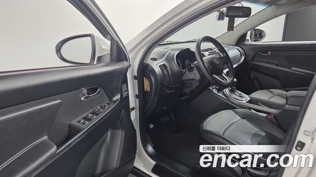 Kia Sportage 2012 — photo 10
