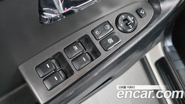 Kia Sportage 2012 — photo 11